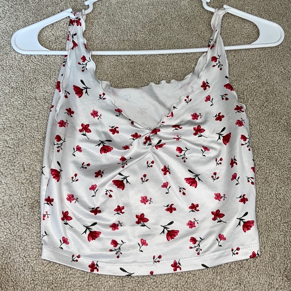 Flower cropped tank